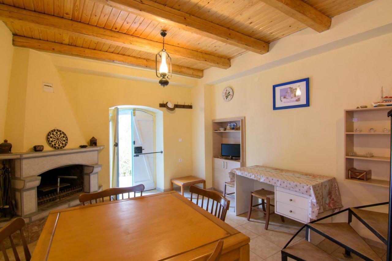 Lilas Traditional Maisonette Elounda  Exterior photo